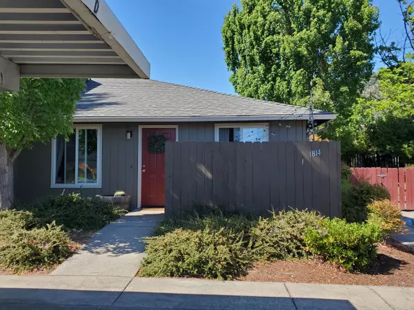 Grants Pass, OR 97526,1814 Fairview AVE