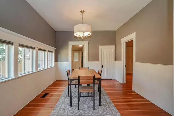 Medford, OR 97501,319 Laurel ST