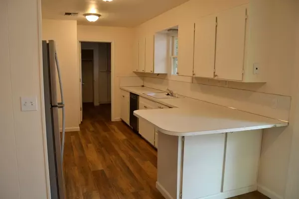 Grants Pass, OR 97526,1708 Fairview AVE