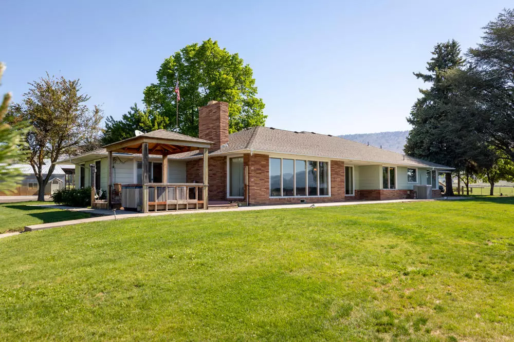 Klamath Falls, OR 97603,10851 Highway 140 E