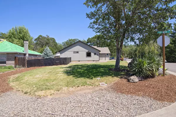 Shady Cove, OR 97539,130 Birch ST