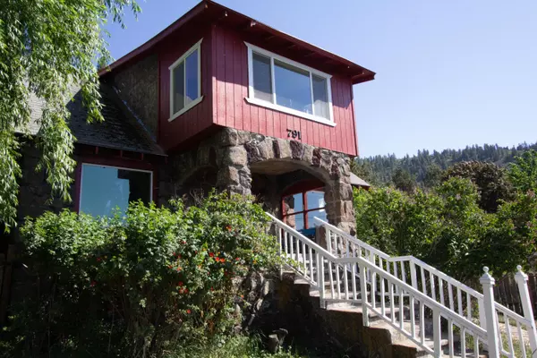 Klamath Falls, OR 97601,791 Lakeshore DR