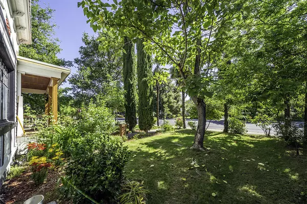 Medford, OR 97504,35 Crater Lake AVE