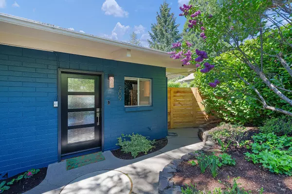 209 Saginaw DR, Medford, OR 97504