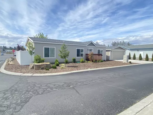 2556 Mariposa LOOP, Redmond, OR 97756