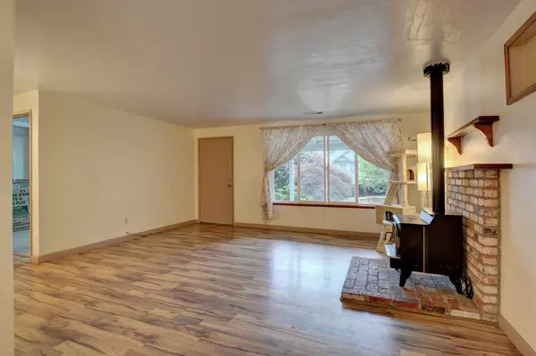 Medford, OR 97504,1428 Spring ST