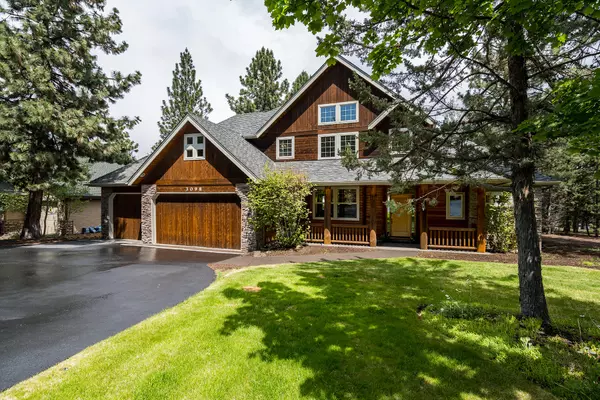 3098 Fairway Heights DR, Bend, OR 97703