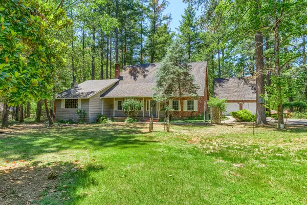 240 Rossier LN, Grants Pass, OR 97527