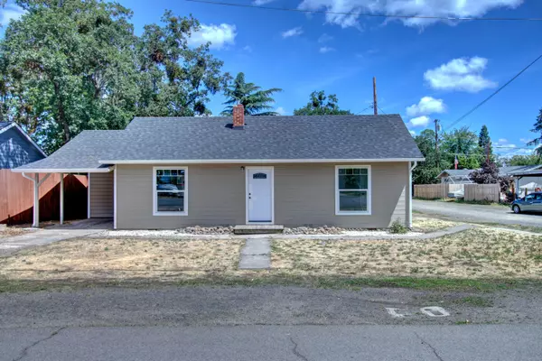 1128 11th ST, Medford, OR 97501