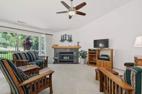 Grants Pass, OR 97526,375 Appaloosa LN