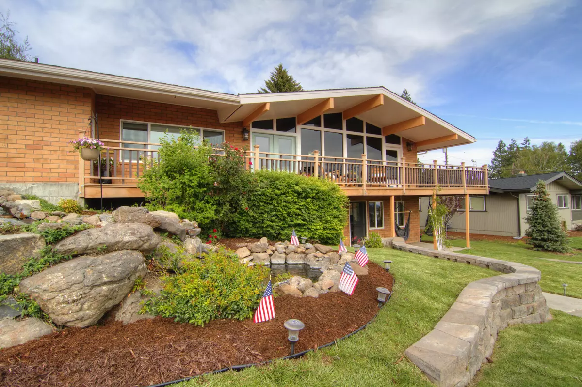 Klamath Falls, OR 97601,611 Loma Linda DR