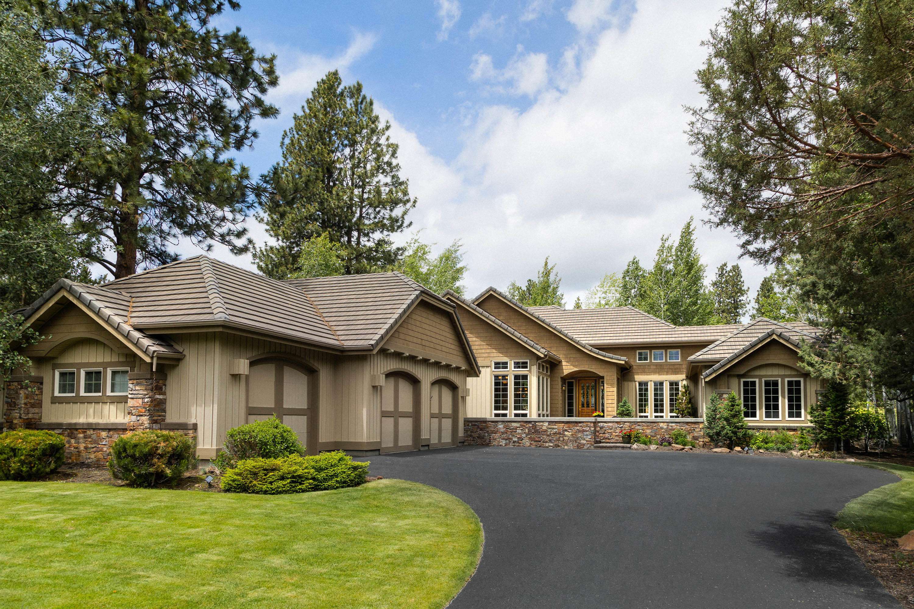 61518 Tam McArthur LOOP, Bend, OR 97702