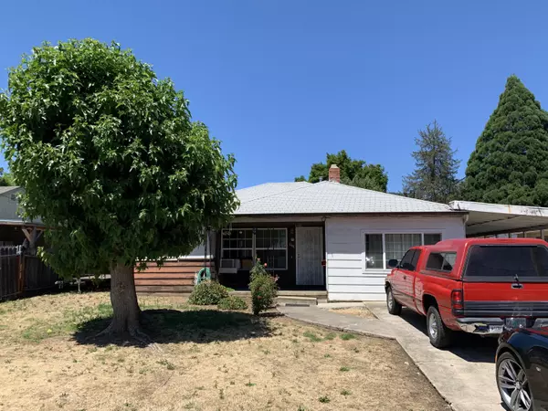 1146 D ST, Grants Pass, OR 97526