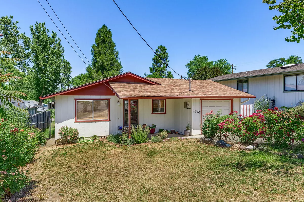 Medford, OR 97504,1367 Lawnridge ST