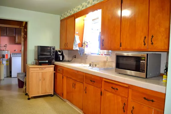 Grants Pass, OR 97526,1138 Ballinger DR