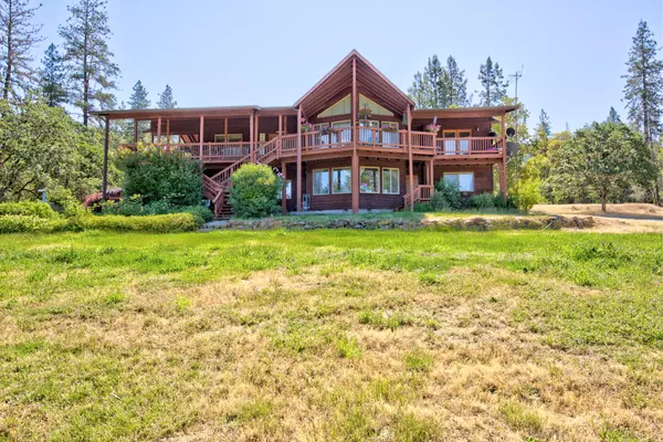 735 Forest Hills DR, Rogue River, OR 97537