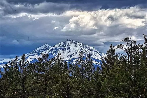 Sisters, OR 97759,70150 Stevens Canyon RD