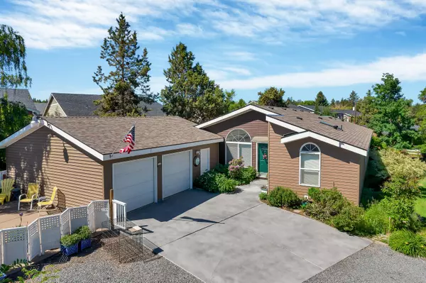 1231 Butler Market RD, Bend, OR 97701