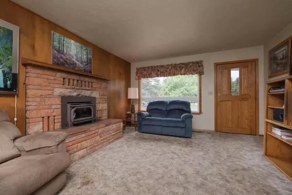 Bend, OR 97701,844 11th ST