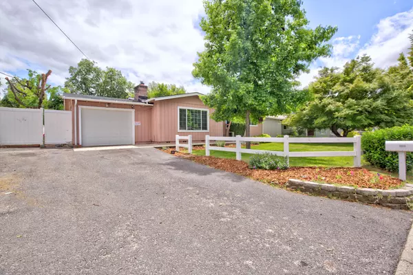 Grants Pass, OR 97526,1069 Clarey AVE
