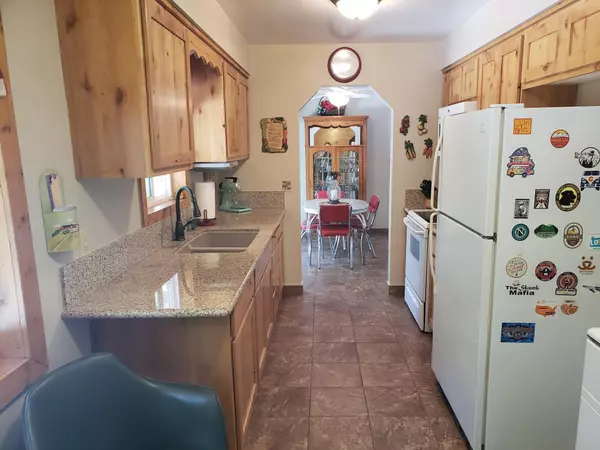 Grants Pass, OR 97526,1402 Hawthorne AVE