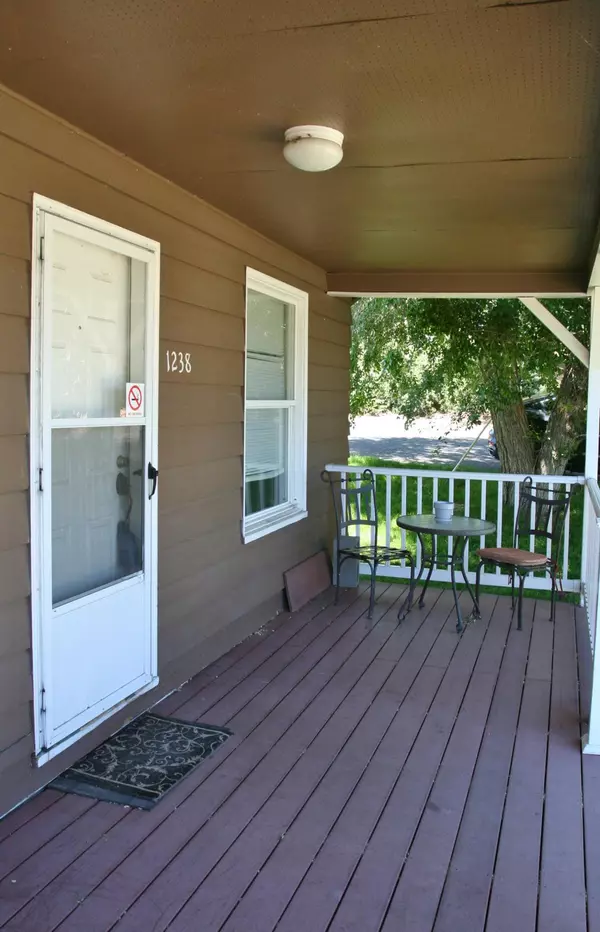 Klamath Falls, OR 97601,1238 East ST