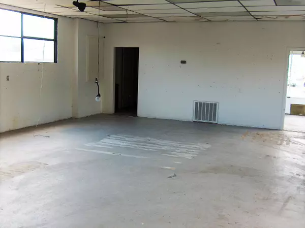 Klamath Falls, OR 97601,1416 Main ST