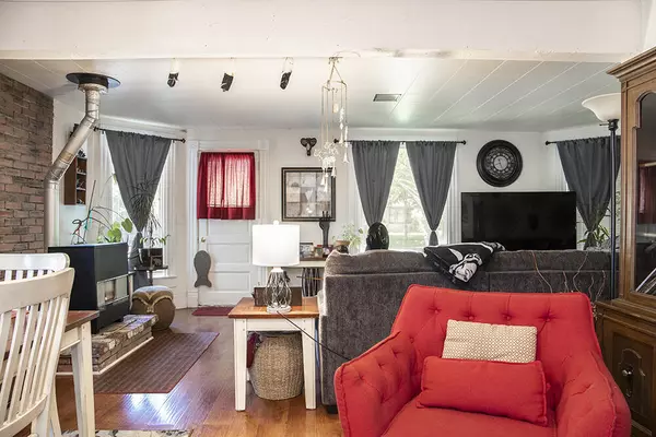 Grants Pass, OR 97526,511 A ST