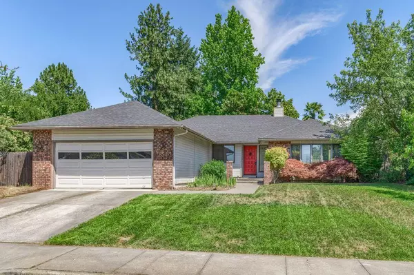 854 Gardendale AVE, Medford, OR 97504