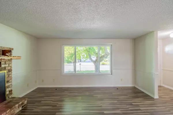 Grants Pass, OR 97526,1110 Juniper DR