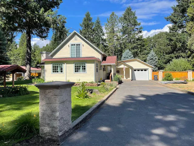 Grants Pass, OR 97527,5560 Riverbanks RD