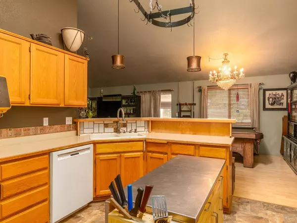 Grants Pass, OR 97527,162 Anastasia CT