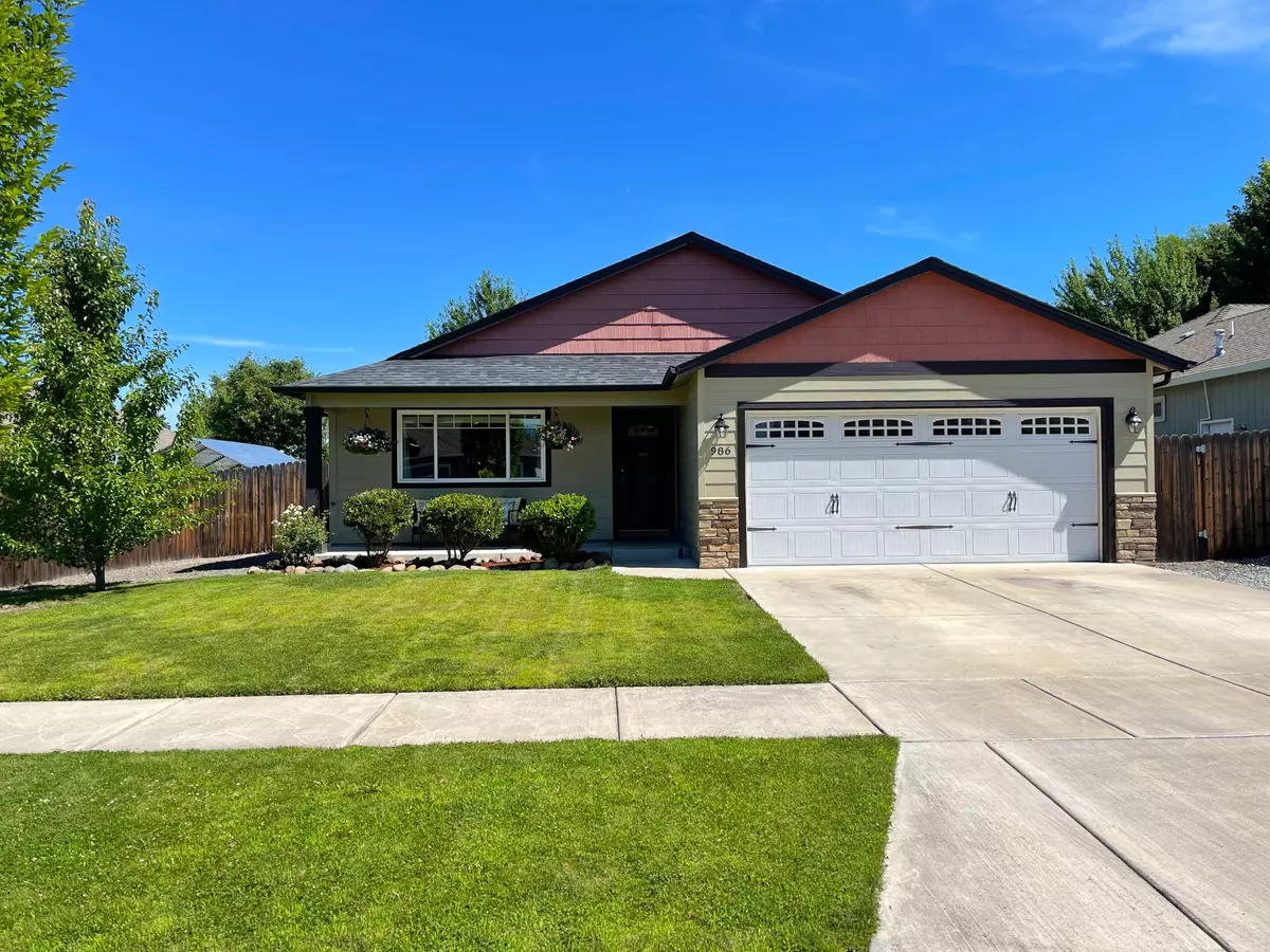 Medford, OR 97501,986 Worchester DR