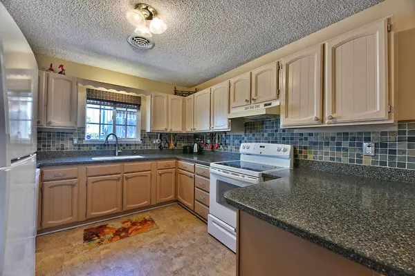 Grants Pass, OR 97526,1057 Churchill ST