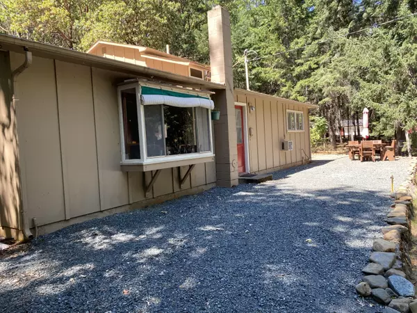 Grants Pass, OR 97527,673 Marcy Loop RD