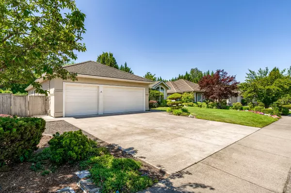 Medford, OR 97504,3404 Creek View DR