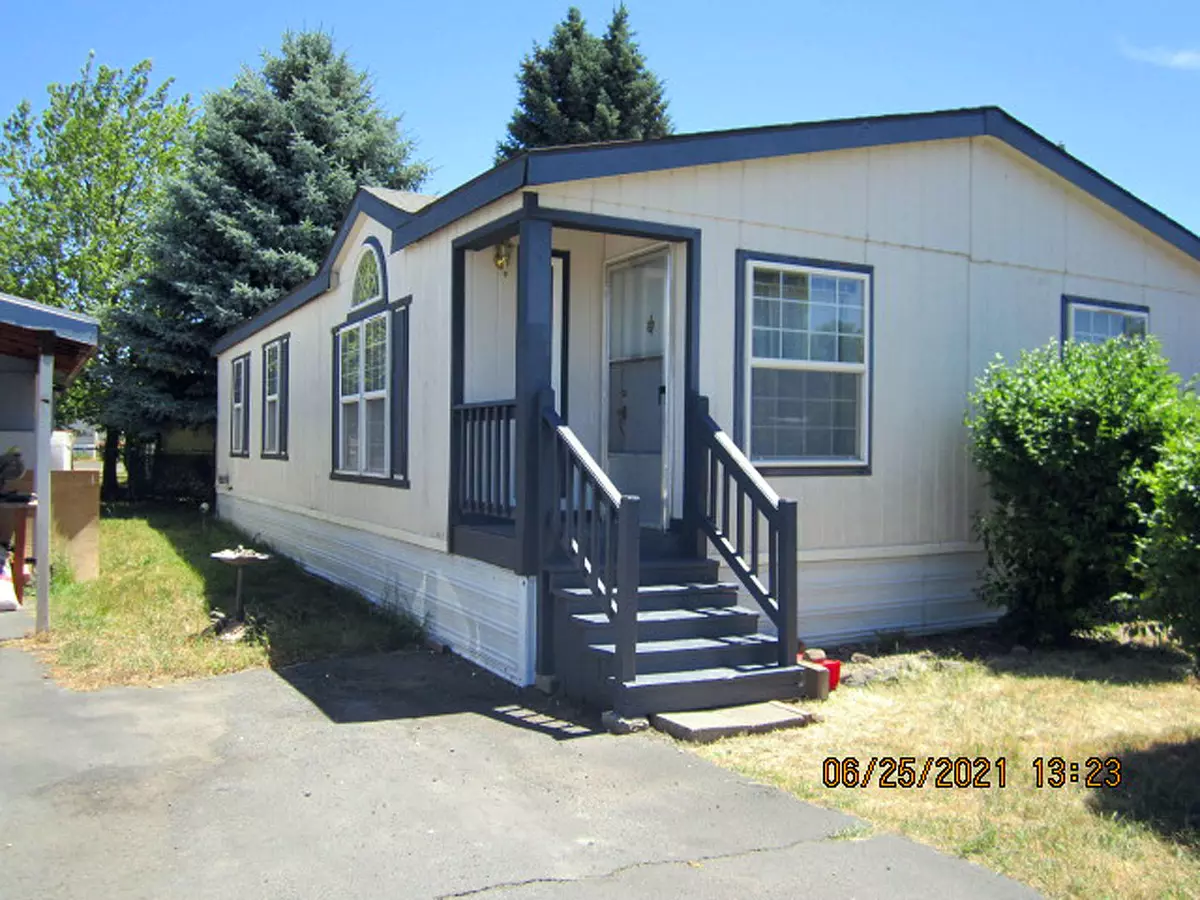 Klamath Falls, OR 97603,3950 Homedale RD #24
