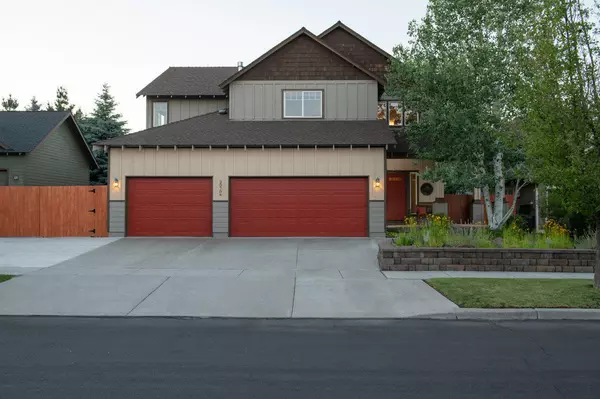 20706 Snow Peaks DR, Bend, OR 97701