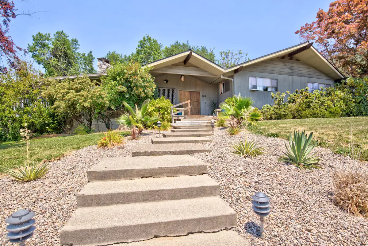 Grants Pass, OR 97526,1090 Savage ST