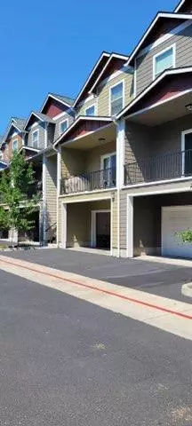 Medford, OR 97501,411 Berrydale AVE #19