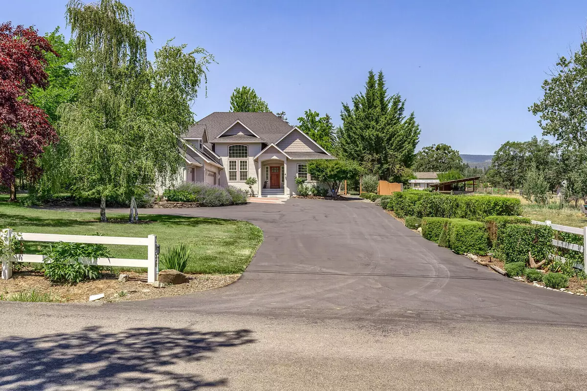 Medford, OR 97501,2056 Knowles RD