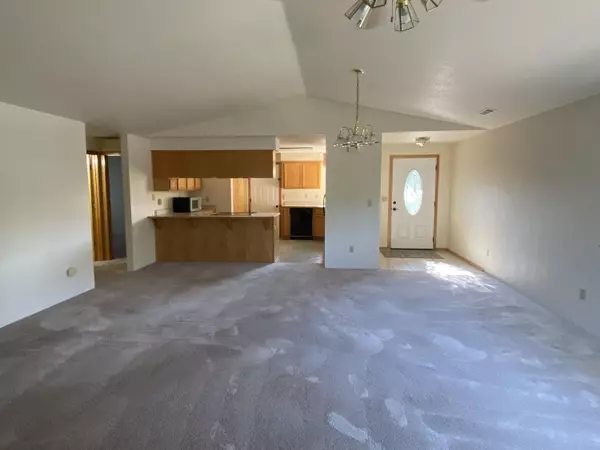 Grants Pass, OR 97526,796 Tami RD