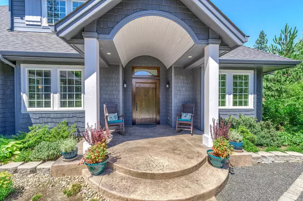 Grants Pass, OR 97527,332 Woodlake DR