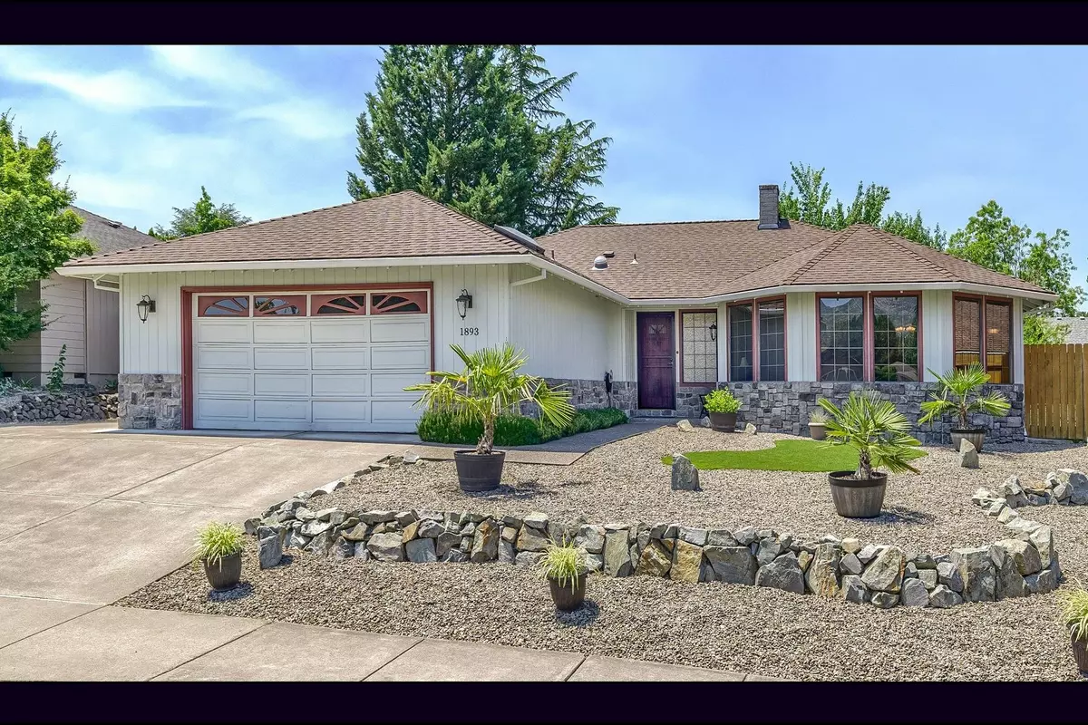 Medford, OR 97504,1893 Valley View DR