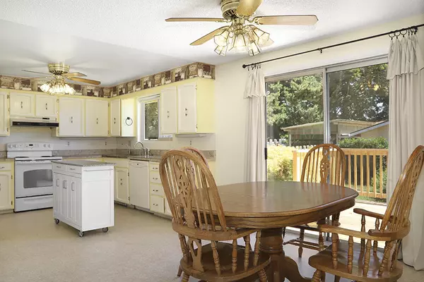 Grants Pass, OR 97527,1441 Raydean DR