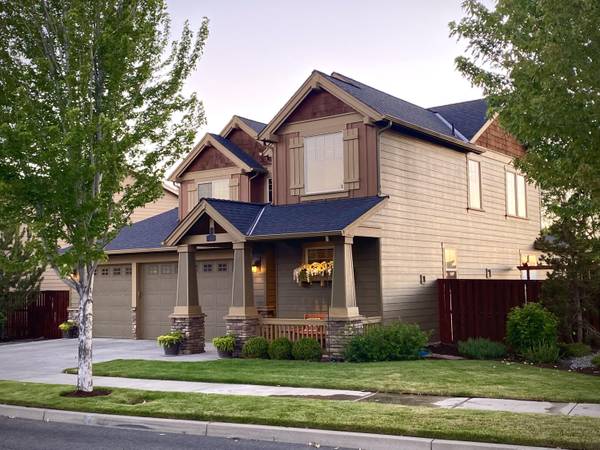 797 28th ST, Redmond, OR 97756