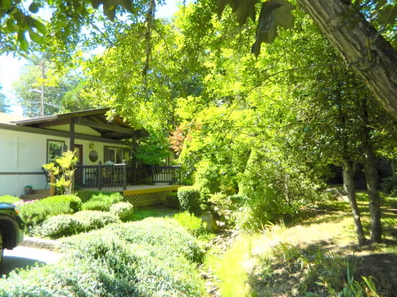 Grants Pass, OR 97526,214 Creekside DR