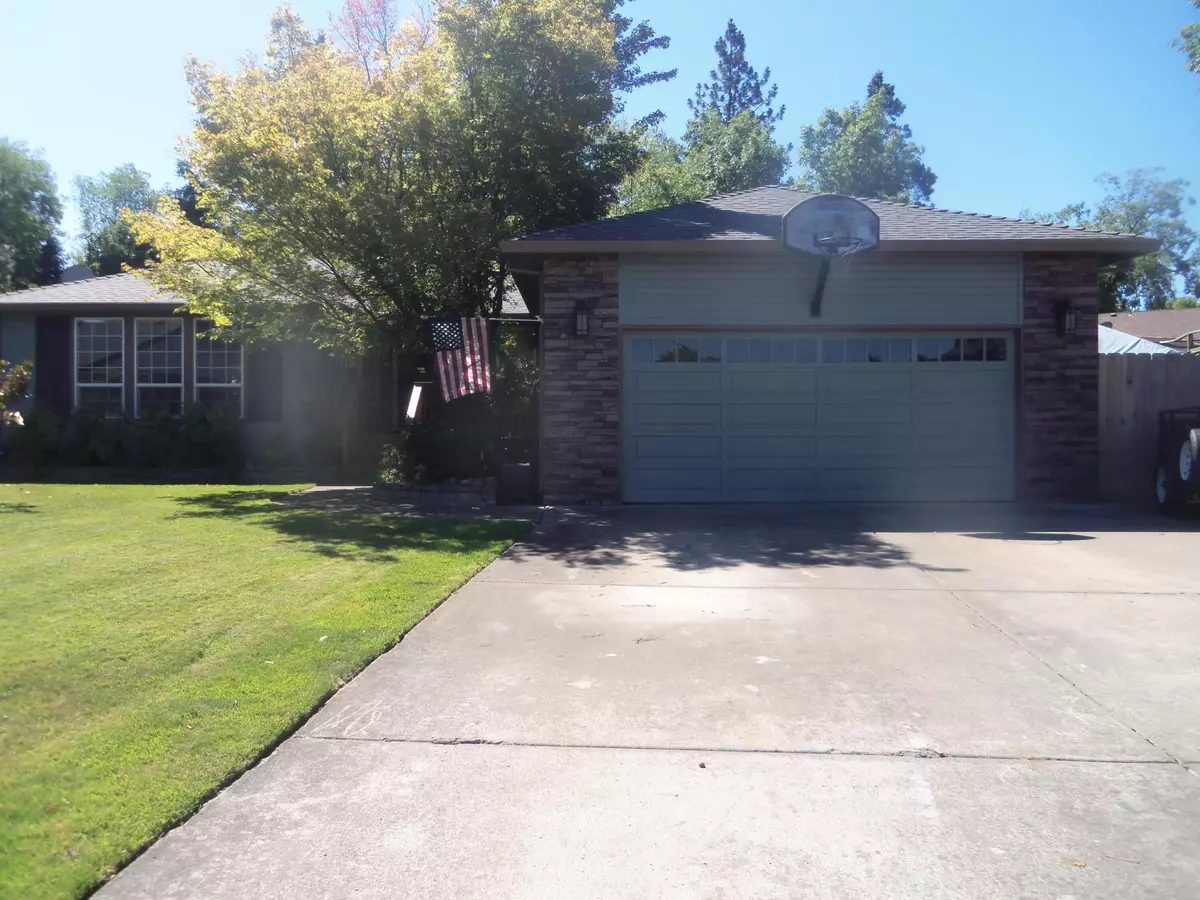 Medford, OR 97504,1362 Foxwood DR