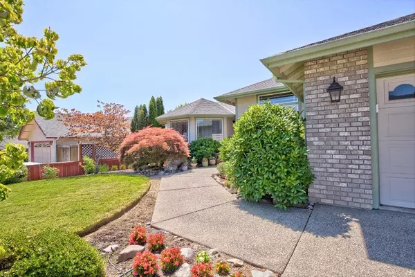 Grants Pass, OR 97526,945 Cooke AVE