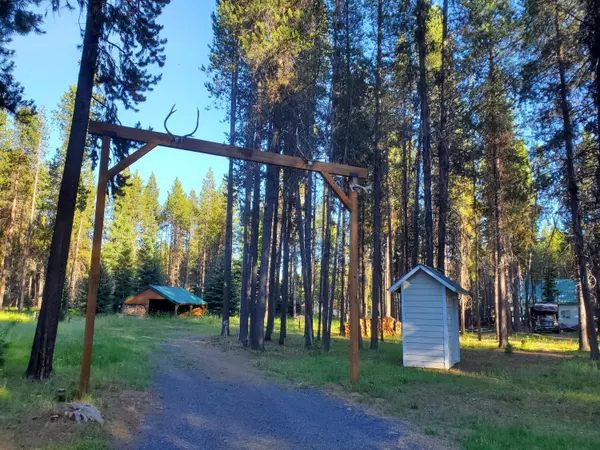 15 Cranbrook CT, Crescent Lake, OR 97733